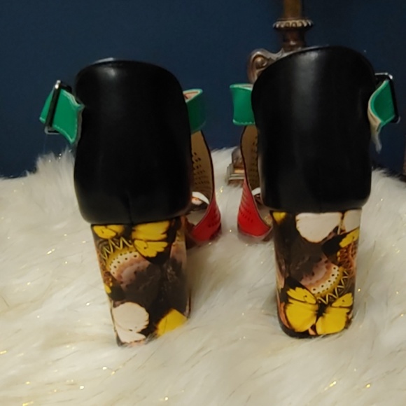 Open Toe Booties - Picture 6 of 8